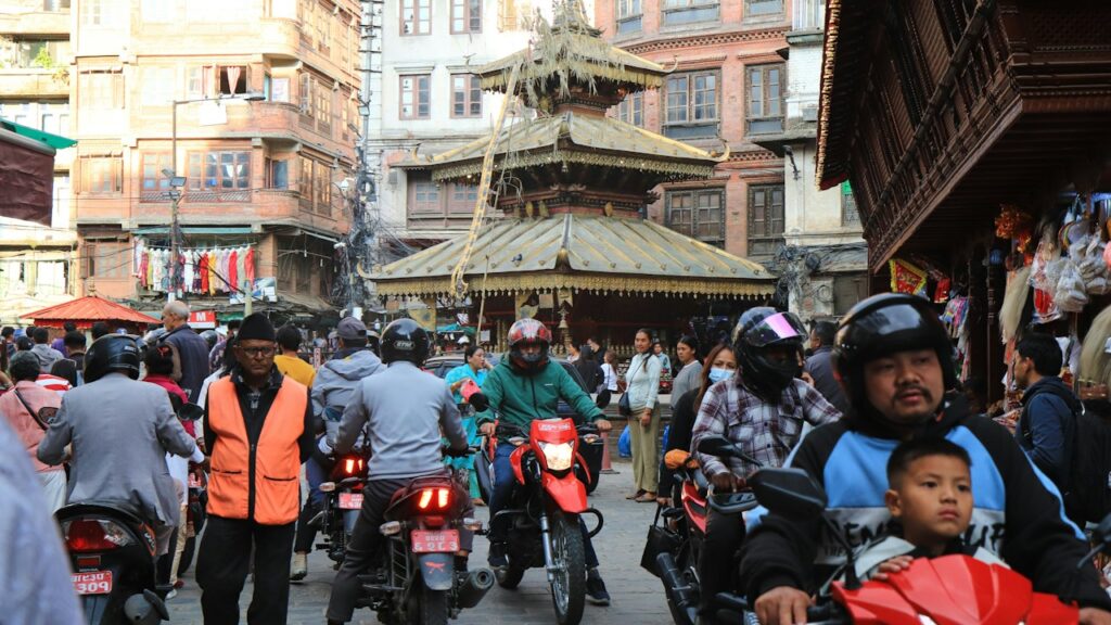 काठमाडौंको सडकमा मोटरसाइकल तथा स्कुटर, बागमतीको राइड सेयरिङ सार्वजनिक सवारी दर्ता नीति सम्बन्धी प्रतिनिधिमूलक तस्बिर